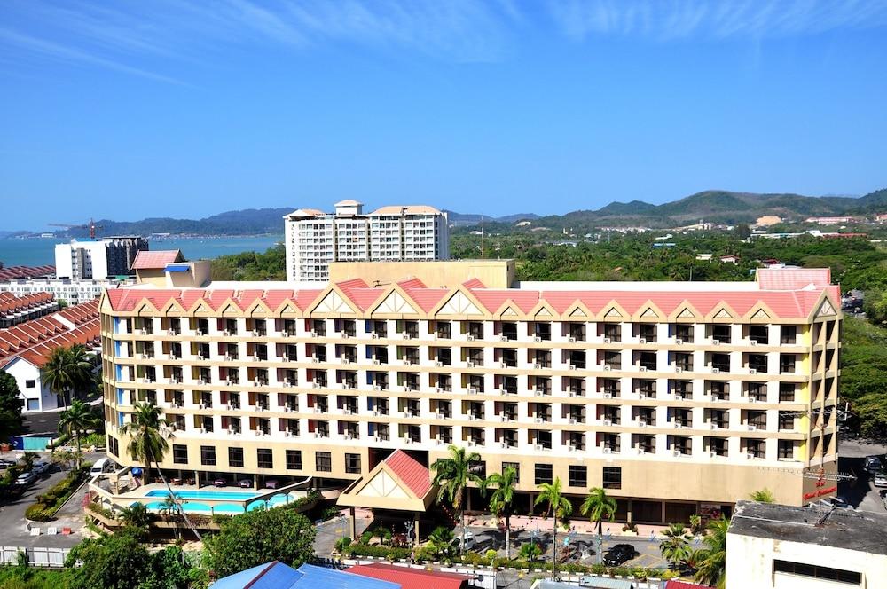 Grand Continental Langkawi Hotel 3*